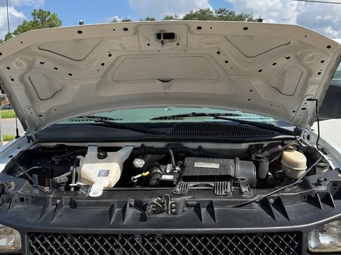 Used 2015 Chevrolet Express 2500 RWD image 50