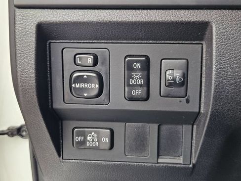 Used 2015 Toyota Tundra SR w/ Tow Package RWD image 14