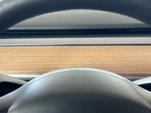 Used 2023 Tesla Model Y Long Range image 25