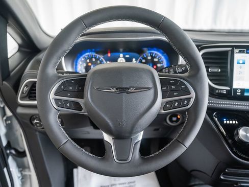New 2026 Chrysler Pacifica Select image 27