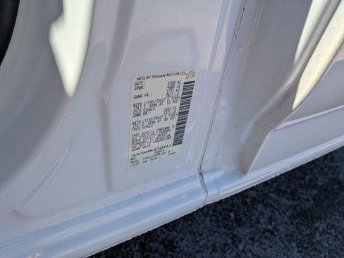 Used 2021 Nissan NV 3500 SL image 30