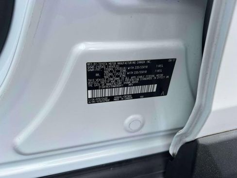 Used 2017 Toyota RAV4 Limited AWD/4WD image 23