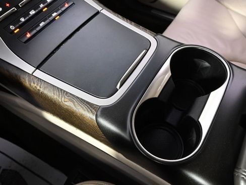 Used 2016 Lincoln MKX Select w/ Select Plus Package image 32