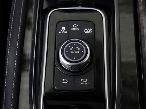 Used 2024 Nissan Armada Platinum w/ Captain's Chairs Package image 37