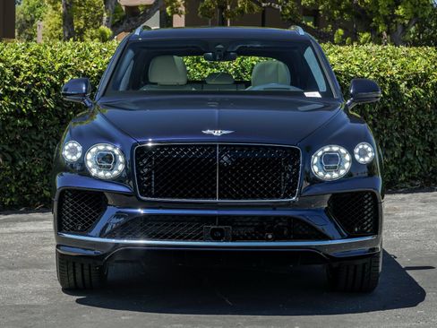 Certified 2024 Bentley Bentayga AWD/4WD image 10