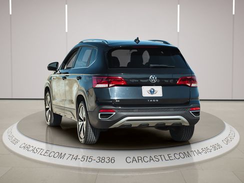 Used 2022 Volkswagen Taos SE FWD image 12