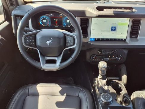 New 2026 Ford Bronco Outer Banks w/ Sasquatch Package AWD/4WD image 9