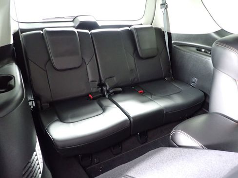 Used 2019 Nissan Armada Platinum w/ Captain's Chairs Package image 40