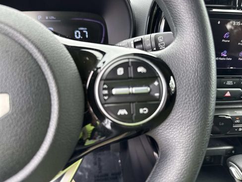 Used 2023 Kia Soul S FWD image 35
