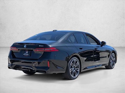 New 2026 BMW 530i w/ M Sport Package RWD image 2