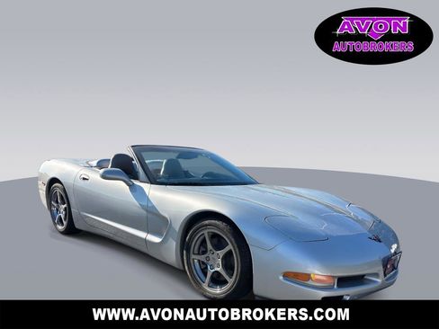 Used 1999 Chevrolet Corvette Convertible w/ Memory Pkg image 1