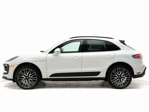 Used 2026 Porsche Macan AWD/4WD image 2