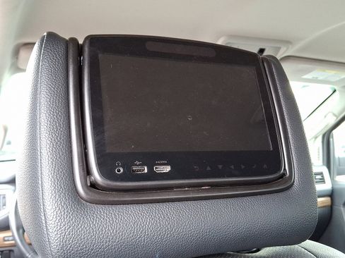 Used 2019 Nissan Titan SL image 29