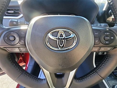 Used 2025 Toyota RAV4 XLE Premium image 11