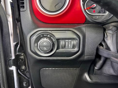 Used 2021 Jeep Gladiator Rubicon image 28