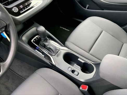 Used 2023 Toyota Corolla LE image 15