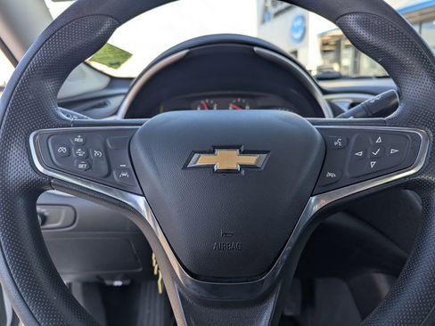 Used 2023 Chevrolet Malibu LT FWD image 20