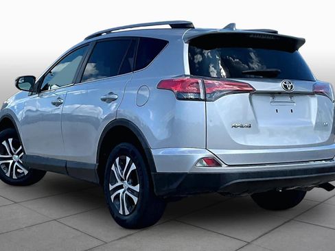 Used 2017 Toyota RAV4 LE FWD image 12