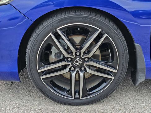 Used 2016 Honda Accord Touring image 9