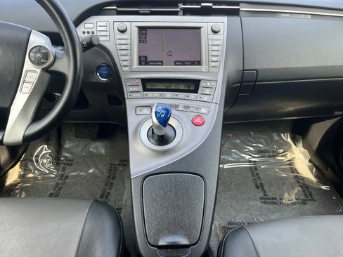 Used 2012 Toyota Prius Five w/ Advanced Technology Pkg image 12