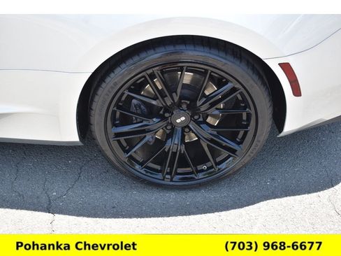 Used 2018 Chevrolet Camaro SS RWD image 31