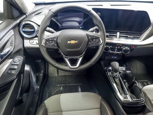 New 2026 Chevrolet Trax LT w/ Driver Confidence Package image 12