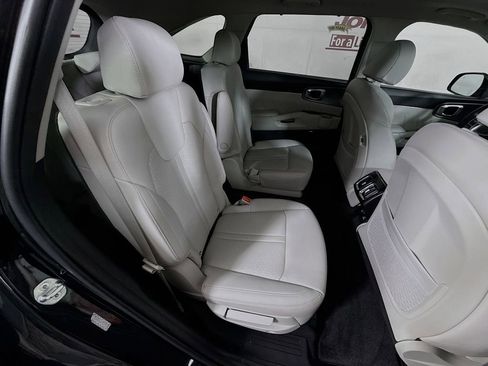 Used 2023 Kia Sorento SX Prestige w/ Panoramic Sunroof Package AWD/4WD image 34
