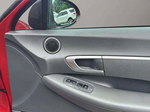 Used 2020 Hyundai Sonata SE w/ Cargo Package image 16