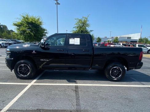 Used 2025 RAM 3500 Laramie AWD/4WD image 4