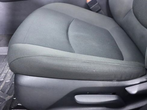 Used 2021 Toyota RAV4 LE AWD/4WD image 26