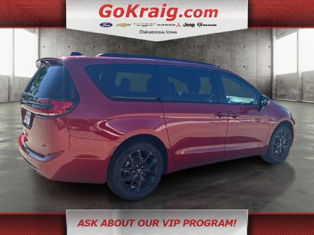 New 2026 Chrysler Pacifica Select w/ S Appearance Package AWD/4WD image 5