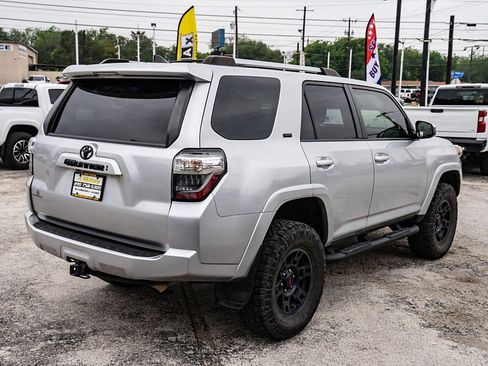 Used 2022 Toyota 4Runner SR5 RWD image 5