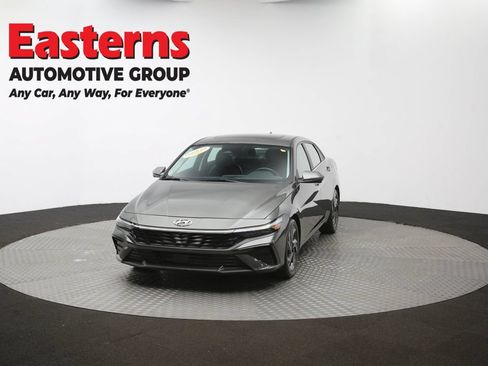 Used 2024 Hyundai Elantra Limited FWD image 56