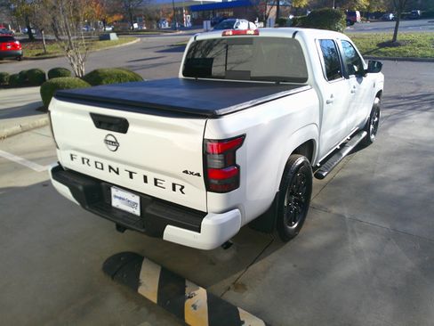 Used 2026 Nissan Frontier SV w/ SV Convenience Package image 12