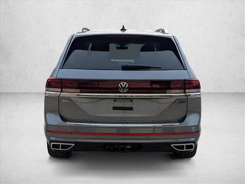 Used 2024 Volkswagen Atlas SEL Premium R-Line image 6