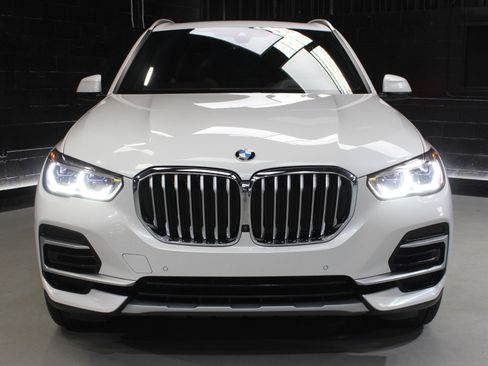 Used 2022 BMW X5 xDrive40i w/ Executive Package image 6