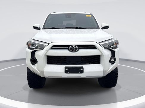Used 2021 Toyota 4Runner SR5 Premium AWD/4WD image 2