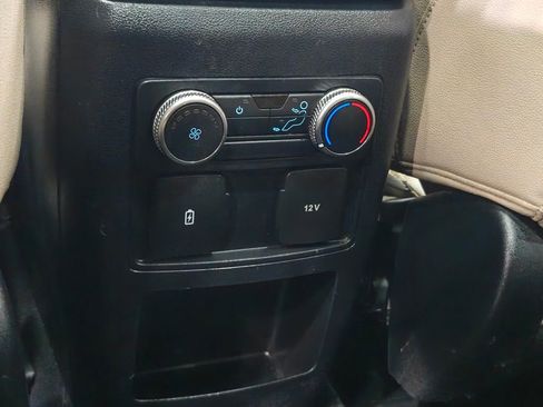 Used 2021 Ford Explorer XLT w/ Equipment Group 202A image 32