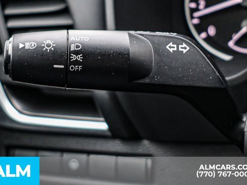 Used 2025 Nissan Rogue SV image 33