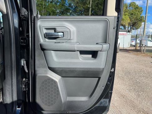 Used 2024 RAM 1500 Classic SLT AWD/4WD image 31