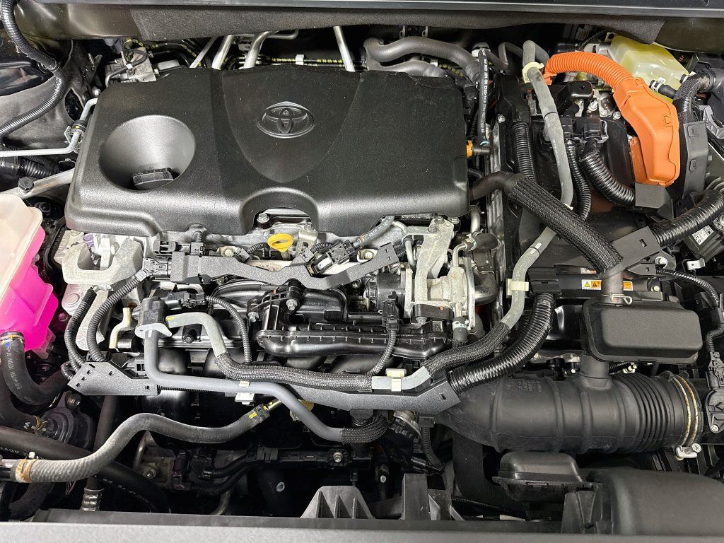 Certified 2020 Toyota Highlander Platinum AWD/4WD image 38
