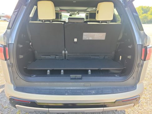 Used 2024 Toyota Sequoia Capstone AWD/4WD image 18