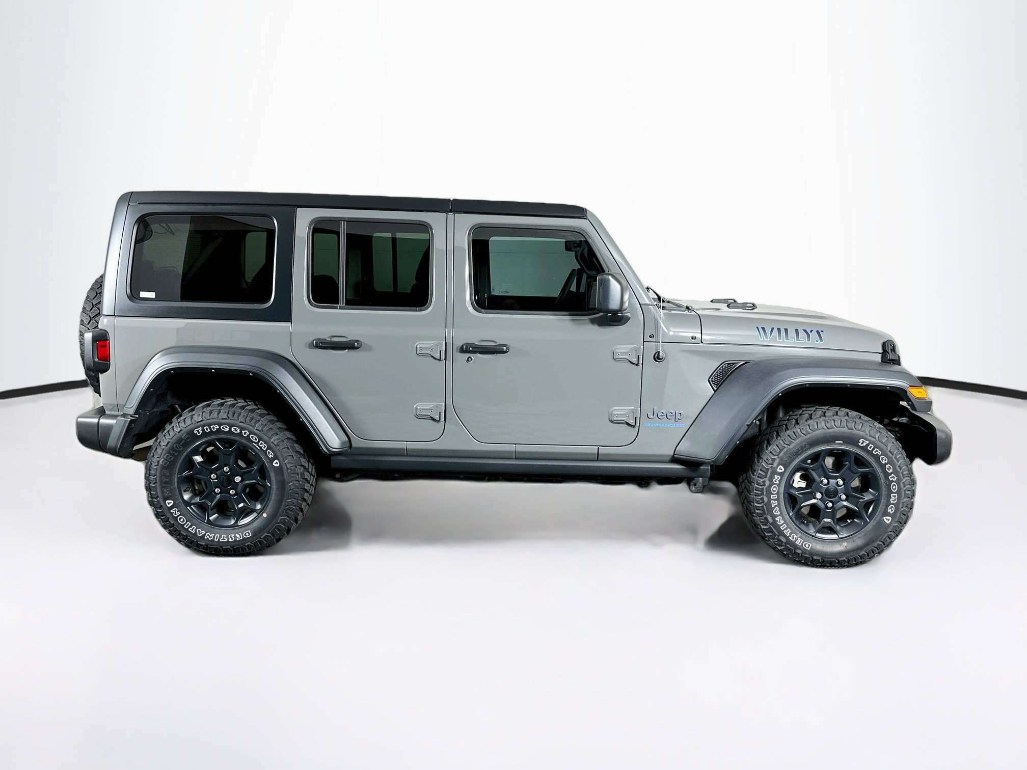 Used 2023 Jeep Wrangler Unlimited w/ Cold Weather Group AWD/4WD image 10