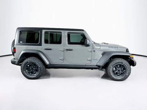 Used 2023 Jeep Wrangler Unlimited w/ Cold Weather Group AWD/4WD image 10