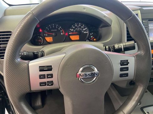 Used 2021 Nissan Frontier SV w/ Midnight Edition Floor Mats AWD/4WD image 19