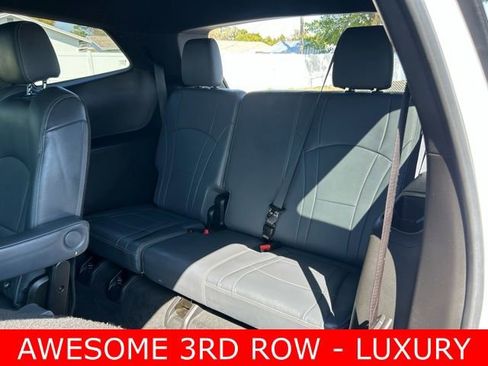 Used 2023 Buick Enclave Essence image 16