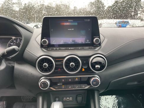 Used 2024 Nissan Sentra SV image 17