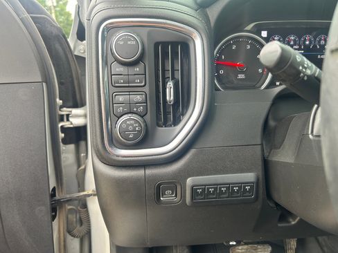 Used 2022 Chevrolet Silverado 3500 High Country image 18