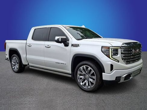 Used 2022 GMC Sierra 1500 Denali w/ Denali Reserve Package AWD/4WD image 3