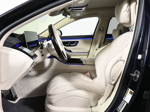 Used 2025 Mercedes-Benz S 580 4MATIC Sedan image 3